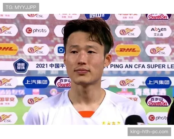 孙准浩冰场外居然这么宠妻，这对比他赛场上的铁血简直两个极端！